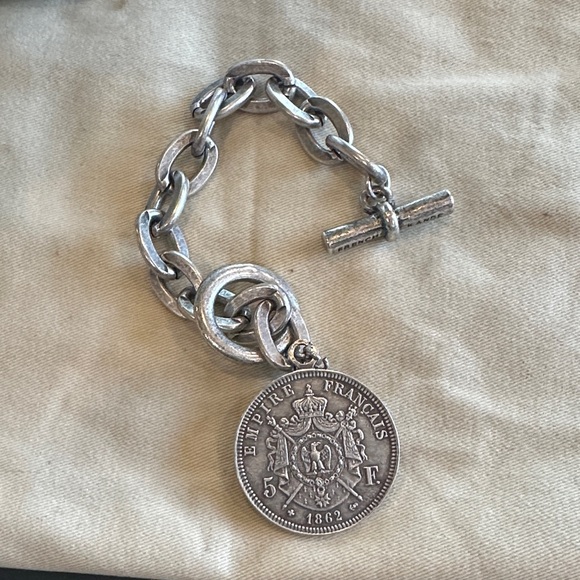 Silver Chain Bracelet with Round Pendant - Picture 3 of 4